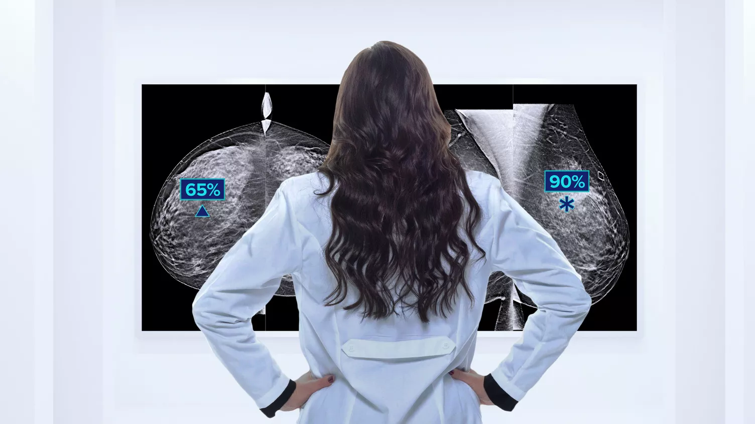 Arts bekijkt röntgenbeelden