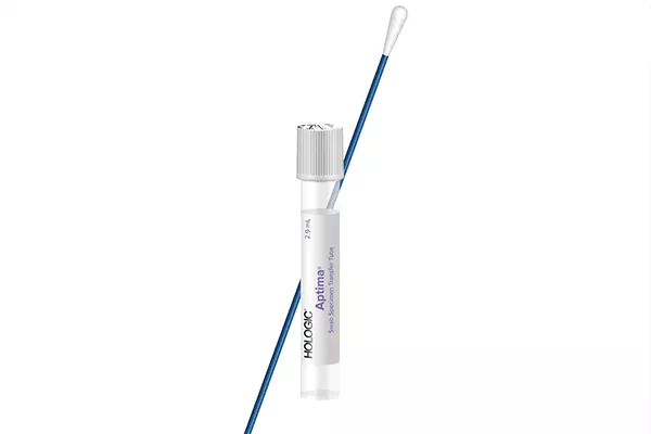 Swab afnamekit op witte achtergrond